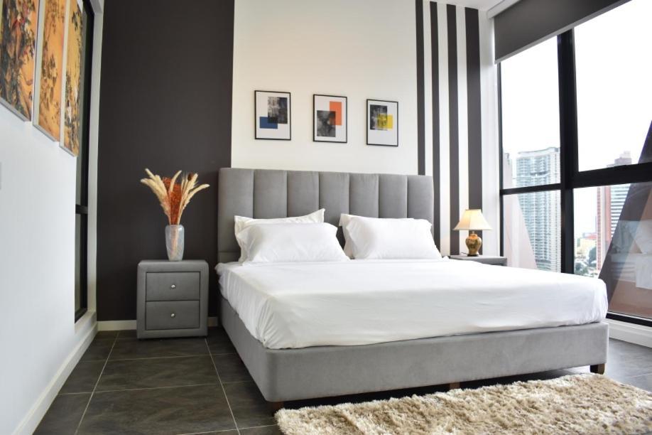 Scarletz Suites Klcc By Deko Kuala Lumpur Esterno foto