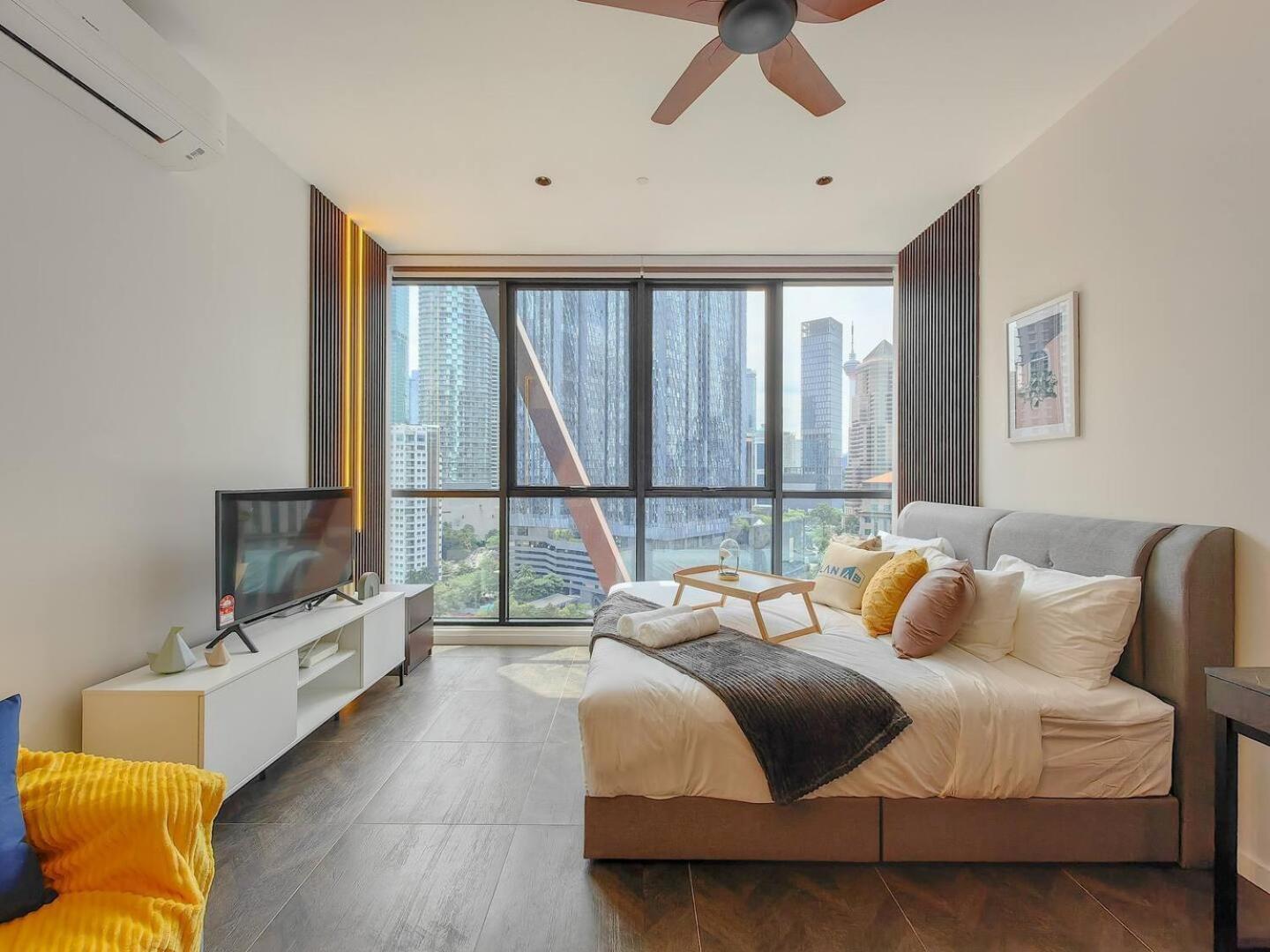 Scarletz Suites Klcc By Deko Kuala Lumpur Esterno foto