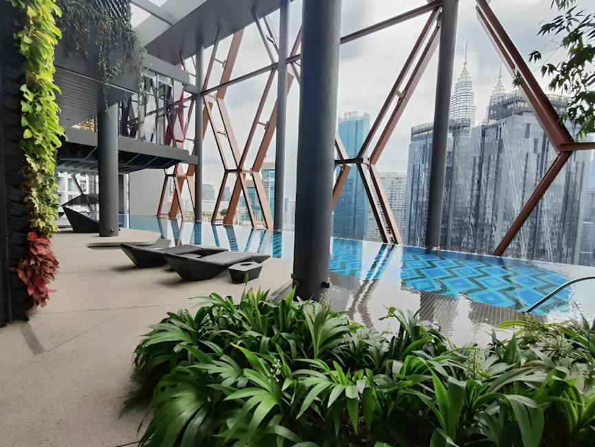 Scarletz Suites Klcc By Deko Kuala Lumpur Esterno foto