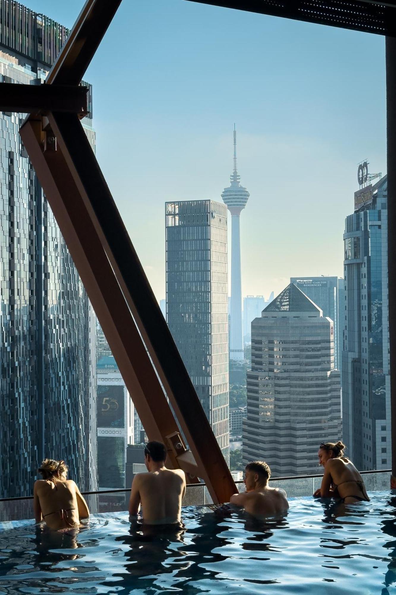 Scarletz Suites Klcc By Deko Kuala Lumpur Esterno foto